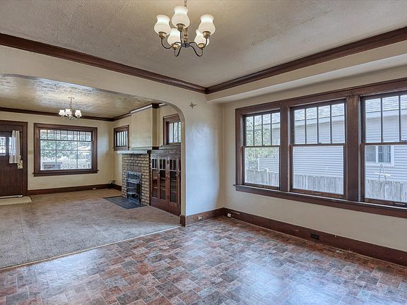 4th image of 811 W Grace Ave
