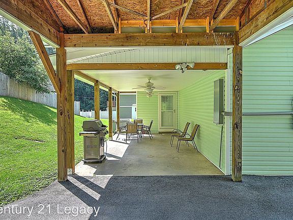 5th image of 1907 Eastwood Dr