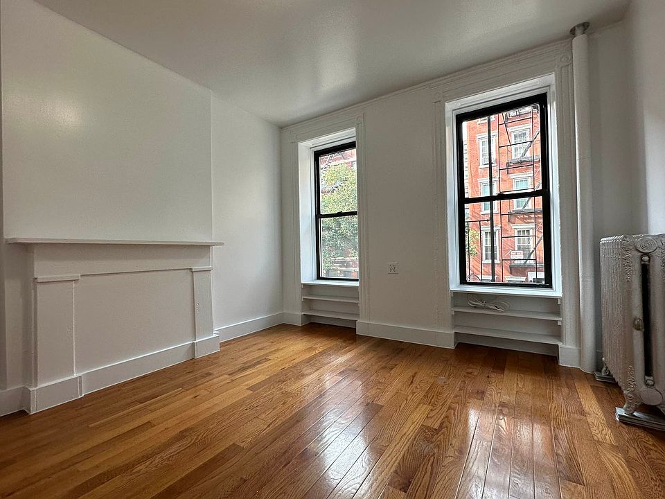 1st image of 527 W 46th St APT 8