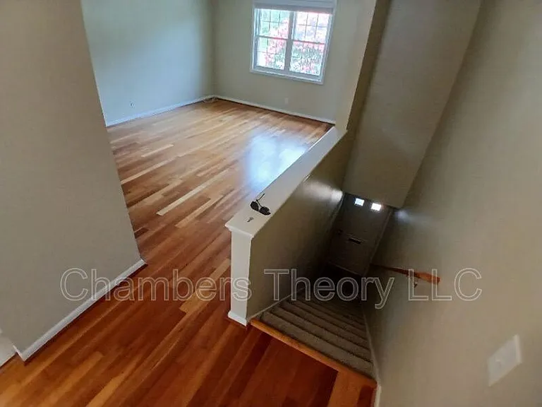 2501D S Walter Reed Dr #D — Photo 2