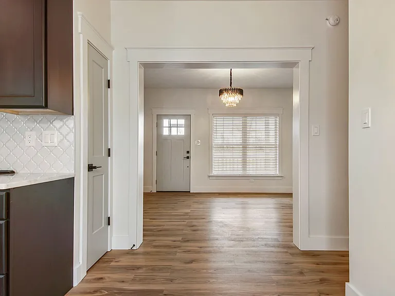 319 N Gay Ave — Photo 13