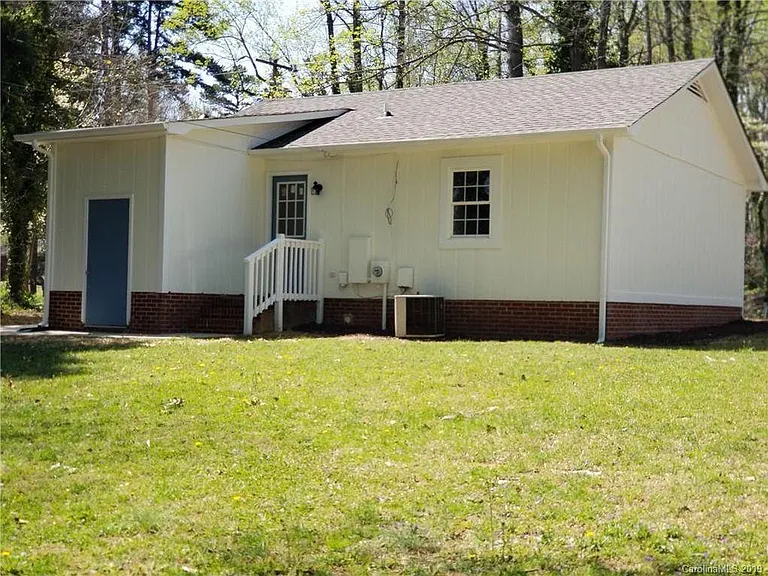 4305 Lake Rd — Photo 14
