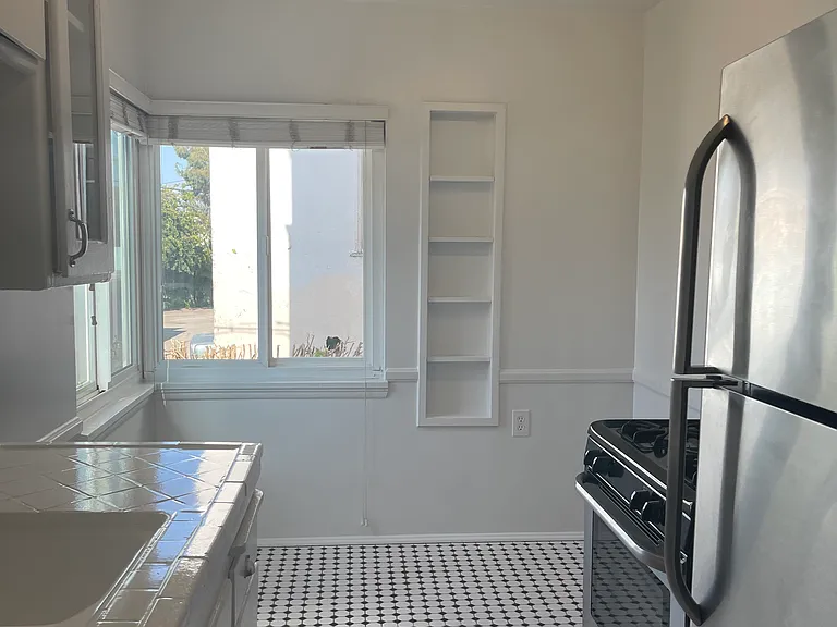 1849 N Harvard Blvd #4 — Photo 9