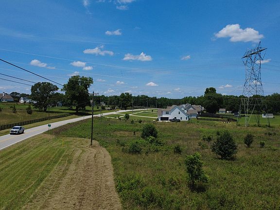 4th image of 676 Linch Rd
