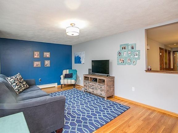2nd image of 75A Reservoir Ave
