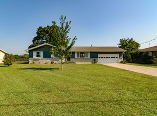 802 E Prairie Ln, Ash Grove, MO 65604