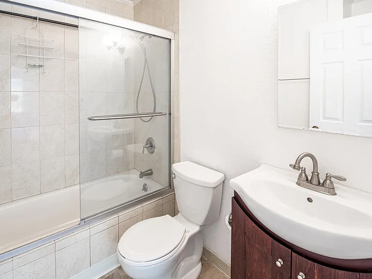 7205 Shelter Creek Ln — Photo 8