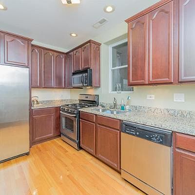 5th image of 6742 S Clyde Ave #2S