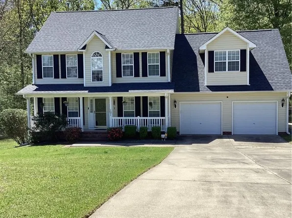 131 Union Cir, Lillington, NC 27546
