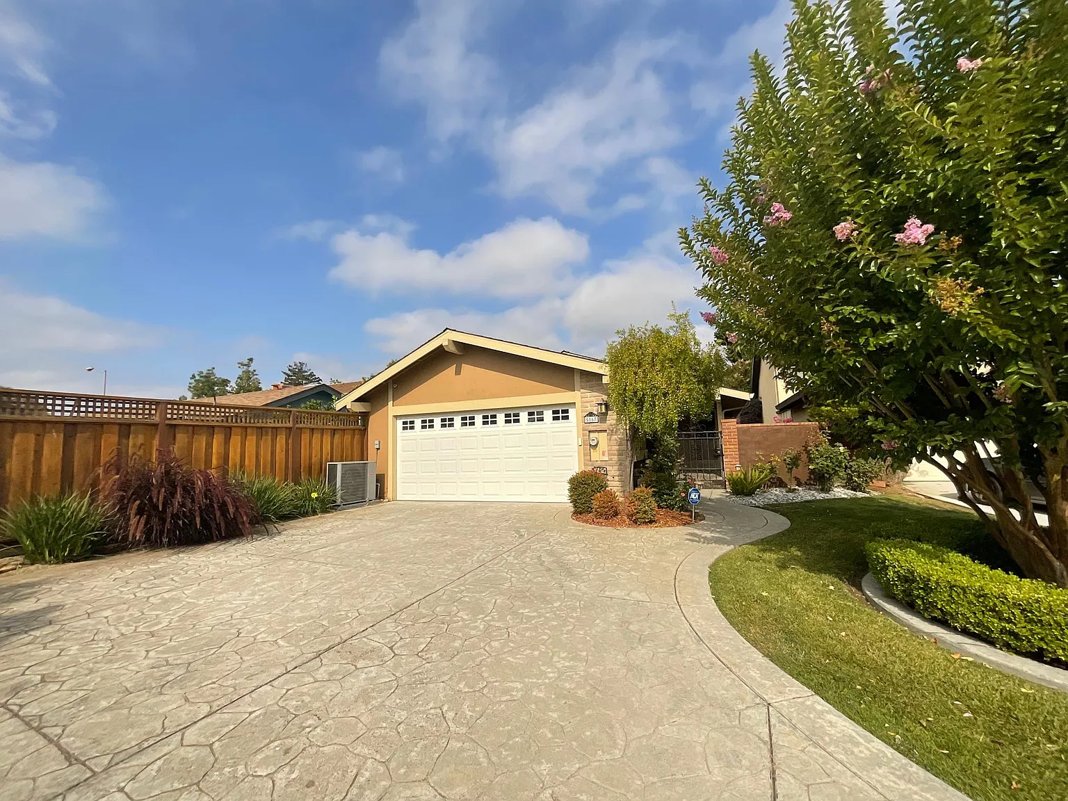 5167 Ipswich Ct photo 1