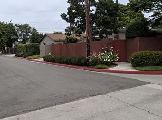 252 Walnut St APT B, Costa Mesa, CA 92627