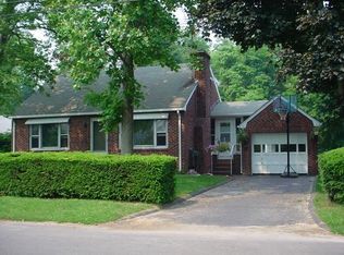 37 Sarah Teft Dr, Warwick, RI 02889