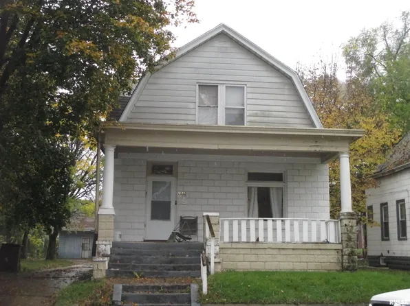 2010 W Garden St, Peoria, IL 61605