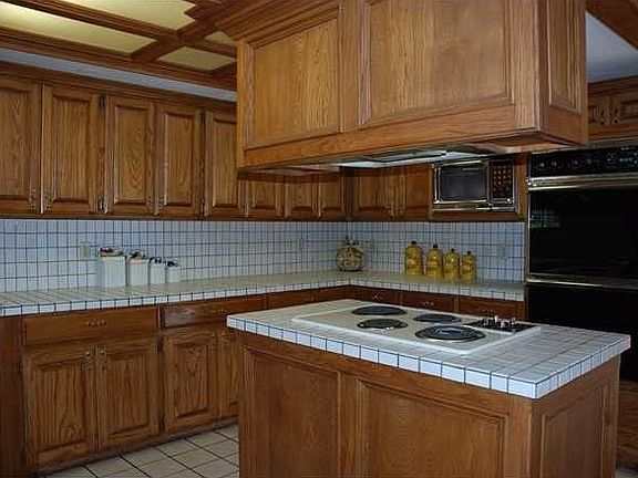 5th image of 3209 Rosewood Ln