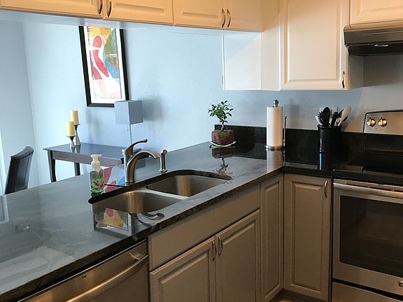 3rd image of 6525 Cape Sable Way NE APT 2