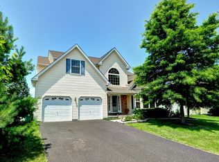 1070 Grayson Dr, Souderton, PA 18964