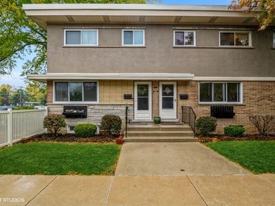 606 S Milwaukee Ave APT A, Libertyville, IL, 60048