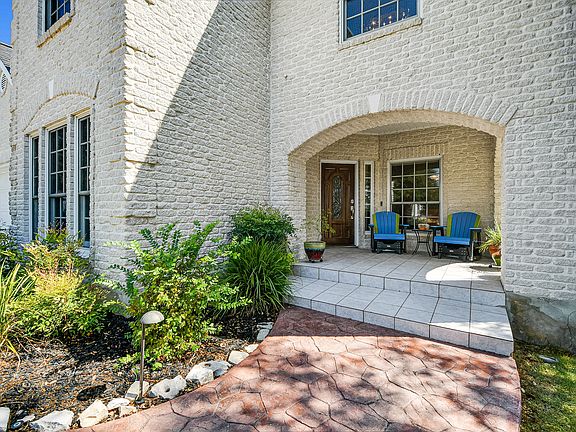 3rd image of 4 Greta Dr