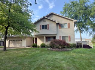 7962 Lake St, Monroe, MI 48161