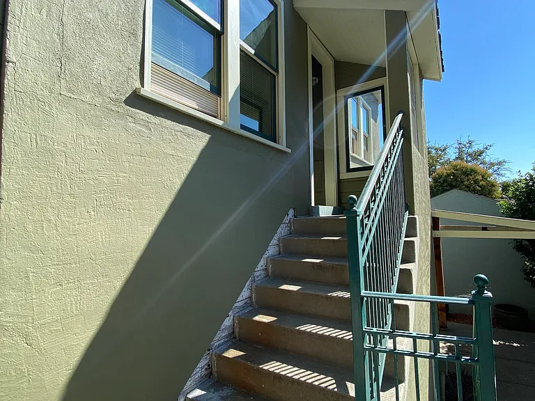 832 Georgia St #B — Photo 20