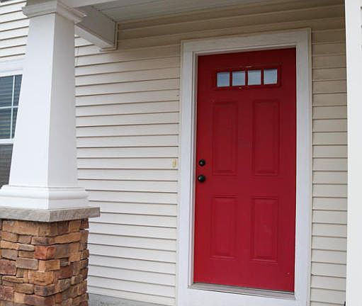 2nd image of 1043 Oakwood Dr
