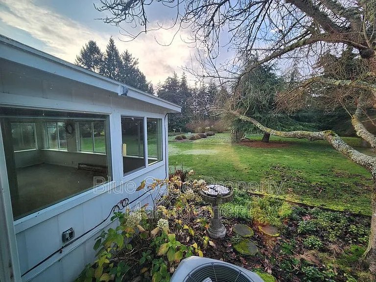 241 Evans Rd — Photo 33