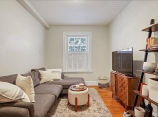 130 Myrtle St APT 2, Boston, MA 02114