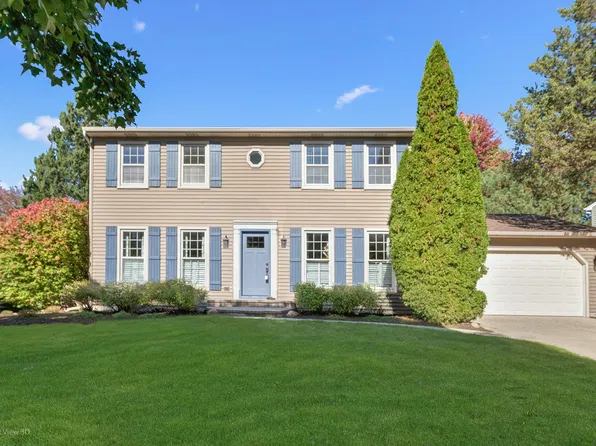 945 E Benton Ave, Naperville, IL 60540