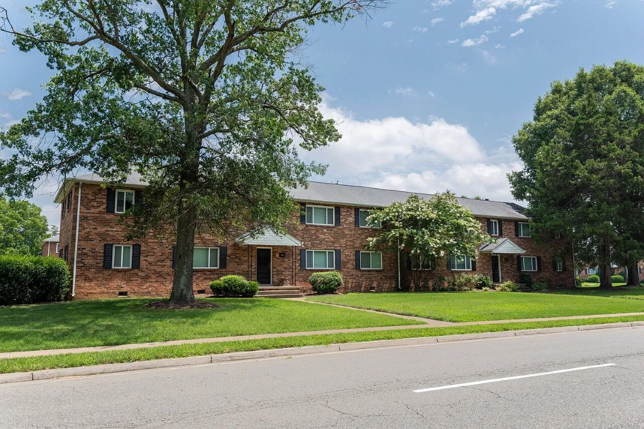 James River Pointe — Photo 2