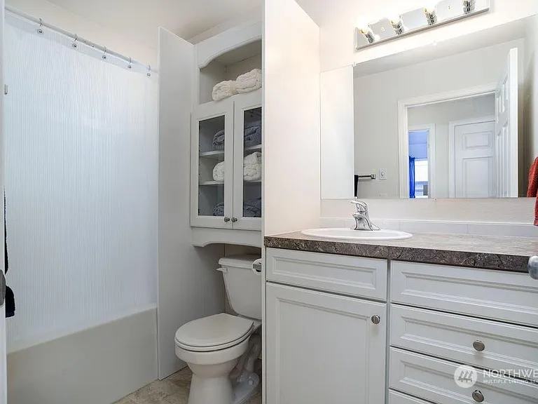 2005 Heartland Dr — Photo 18
