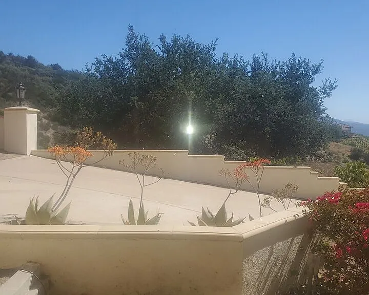 Parado Del Sol Dr — Photo 24