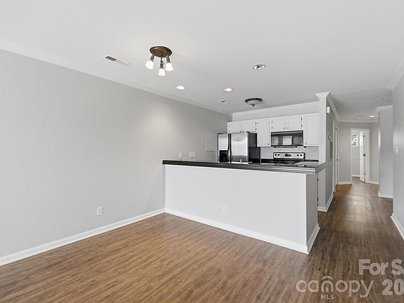 4th image of 18705 Vineyard Point Ln #48