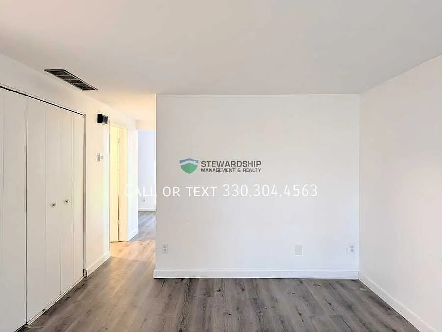 Coming Soon! Two-Bedroom, One And A Half Bathroom Apartment In Massillon! — Photo 4