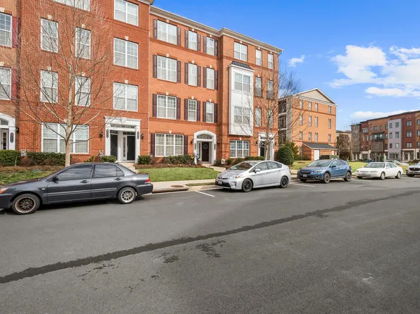 43182 Wealdstone Ter, Ashburn, VA 20148