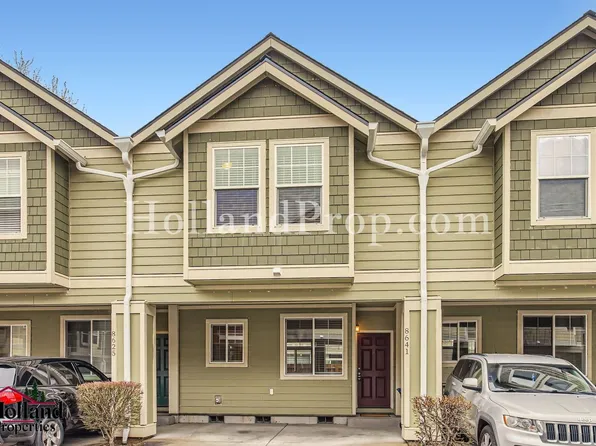 8641 NE Trafalgar Ln, Hillsboro, OR 97006
