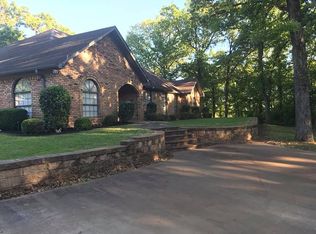 6569 S State Highway 19, Elkhart, TX 75839