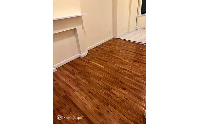 Rented by Douglas Elliman | media 22