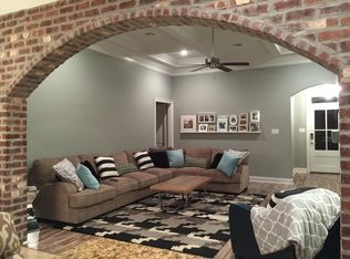 118 Spring Cypress Dr, Broussard, LA 70518