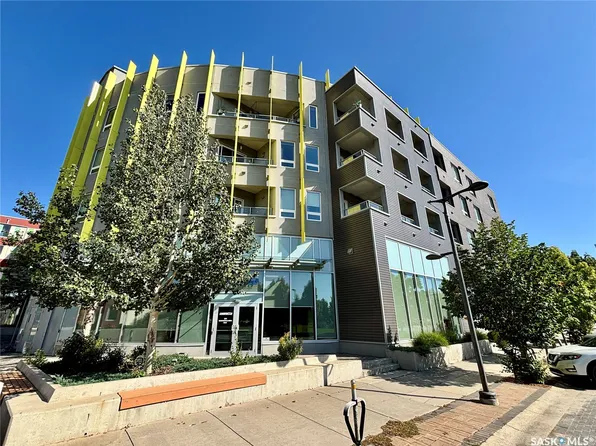408 B Avenue S #403, Saskatoon, SK S7M 5M9