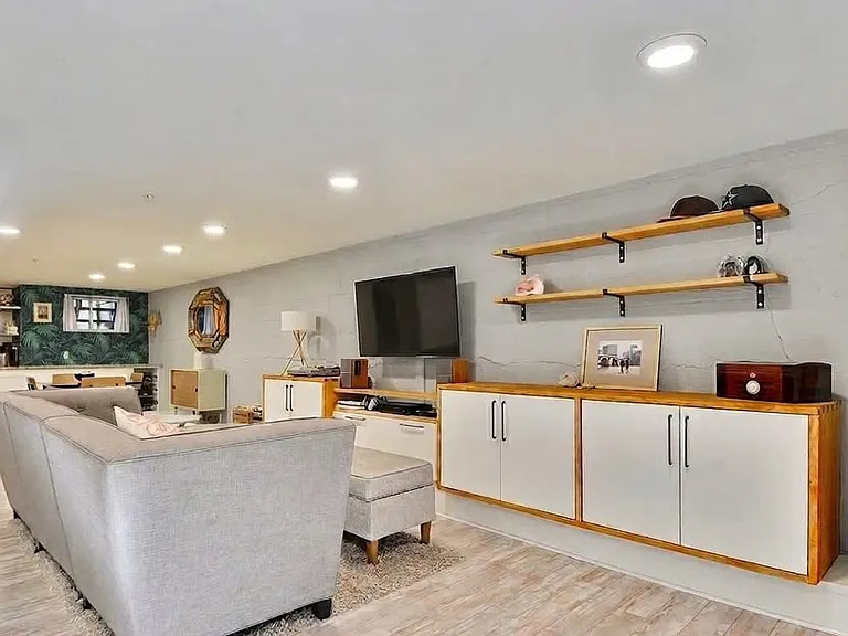 4114 New Hampshire Ave NW #1 — Photo 2