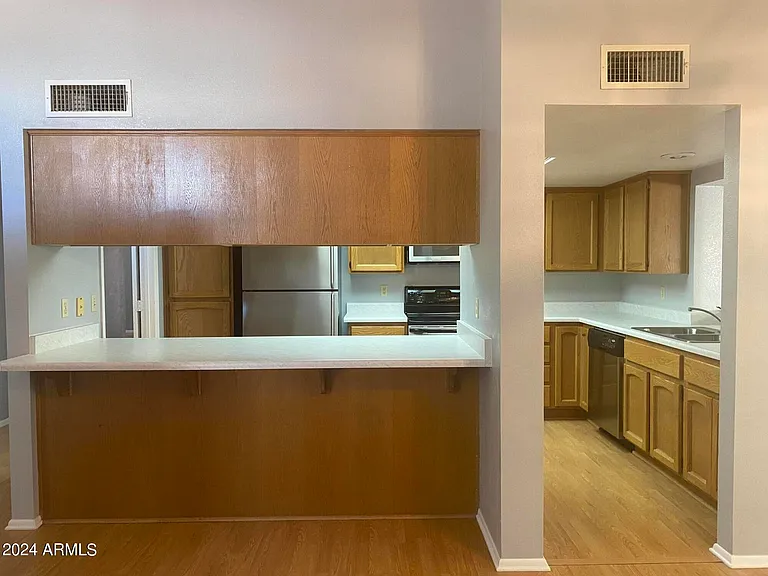 510 W Fellars Dr — Photo 4