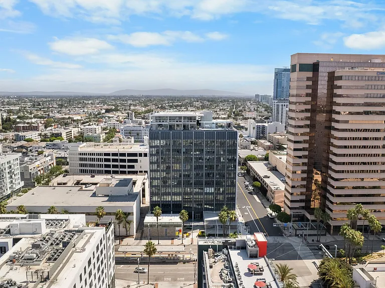 Edison Long Beach — Photo 28