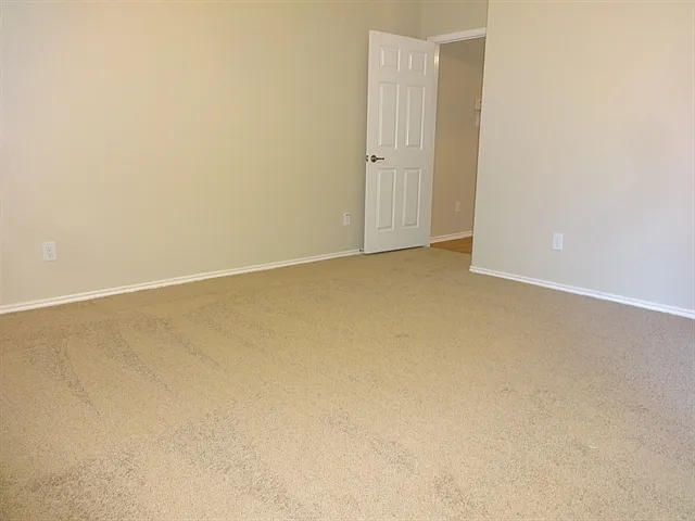 4 bed, 2.5 bath, 2065 sqft, $2,195 — Photo 4