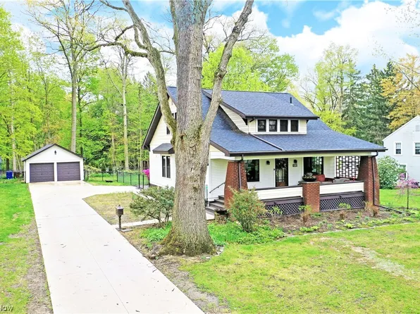 614 N Main St, Poland, OH 44514