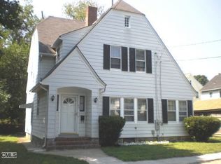 60 Olsen Ct, Bridgeport, CT 06610