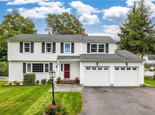 687 Mountain Rd, West Hartford, CT 06117