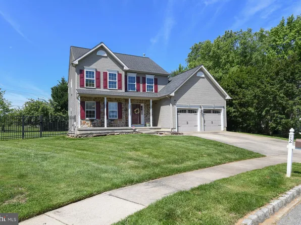 12 Ethan Ter, Woolwich Township, NJ 08085