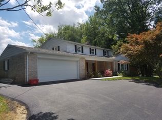 3082 Nolt Rd, Lancaster, PA 17601
