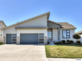 12020 S 44th St, Bellevue, NE 68123