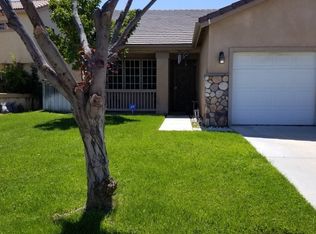 1032 Cypress Dr, San Jacinto, CA 92583